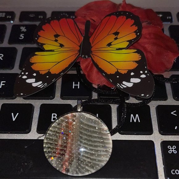 Marble Glass Handmade Nekclace - Picture 1 of 10